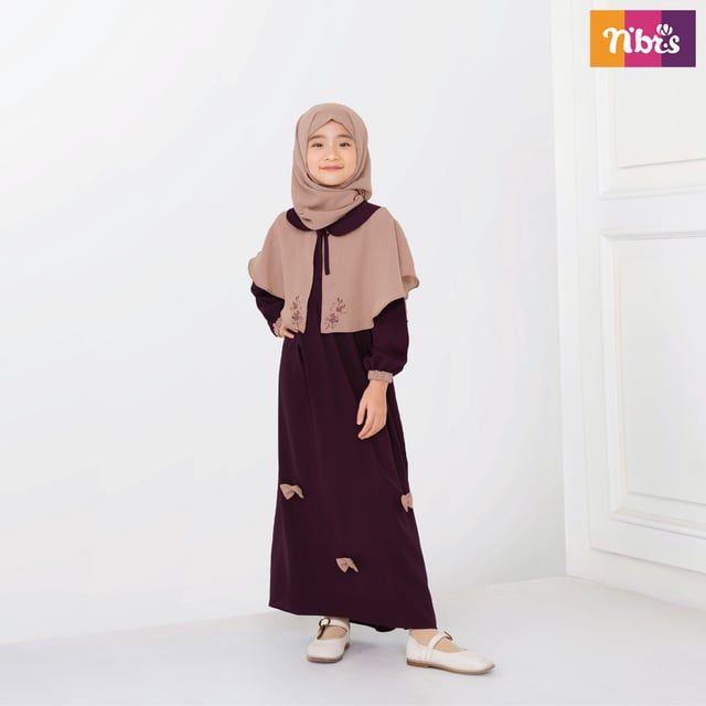 nibras-https://nibras-web.sgp1.digitaloceanspaces.com/gon-old/SARIMBIT_DAANIA_BURGUNDY_(3).jpg